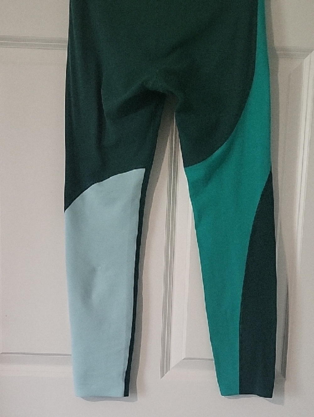 Women’s Athleta High Rise Colorblock Leggings Small Teal Mint Athletic Yoga Pant - Picture 5 of 13